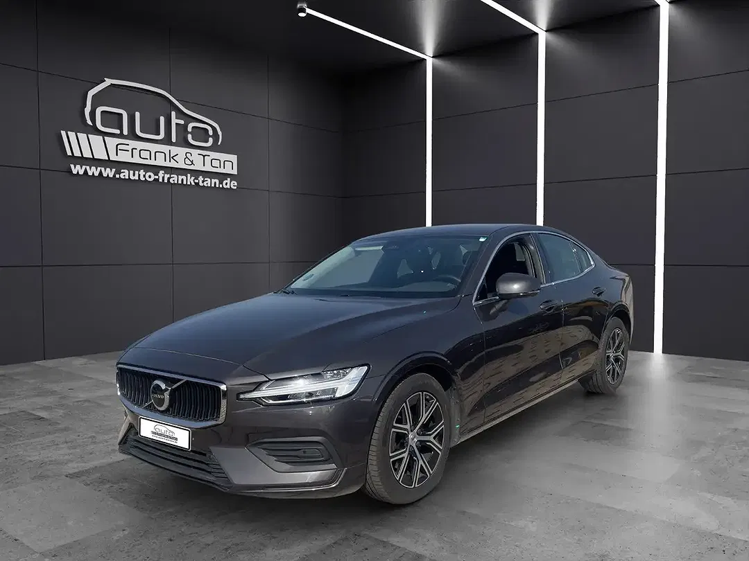 Volvo S60 Plus Dark - foto 1