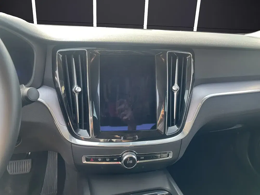 Volvo S60 Plus Dark - Thumbnail 14