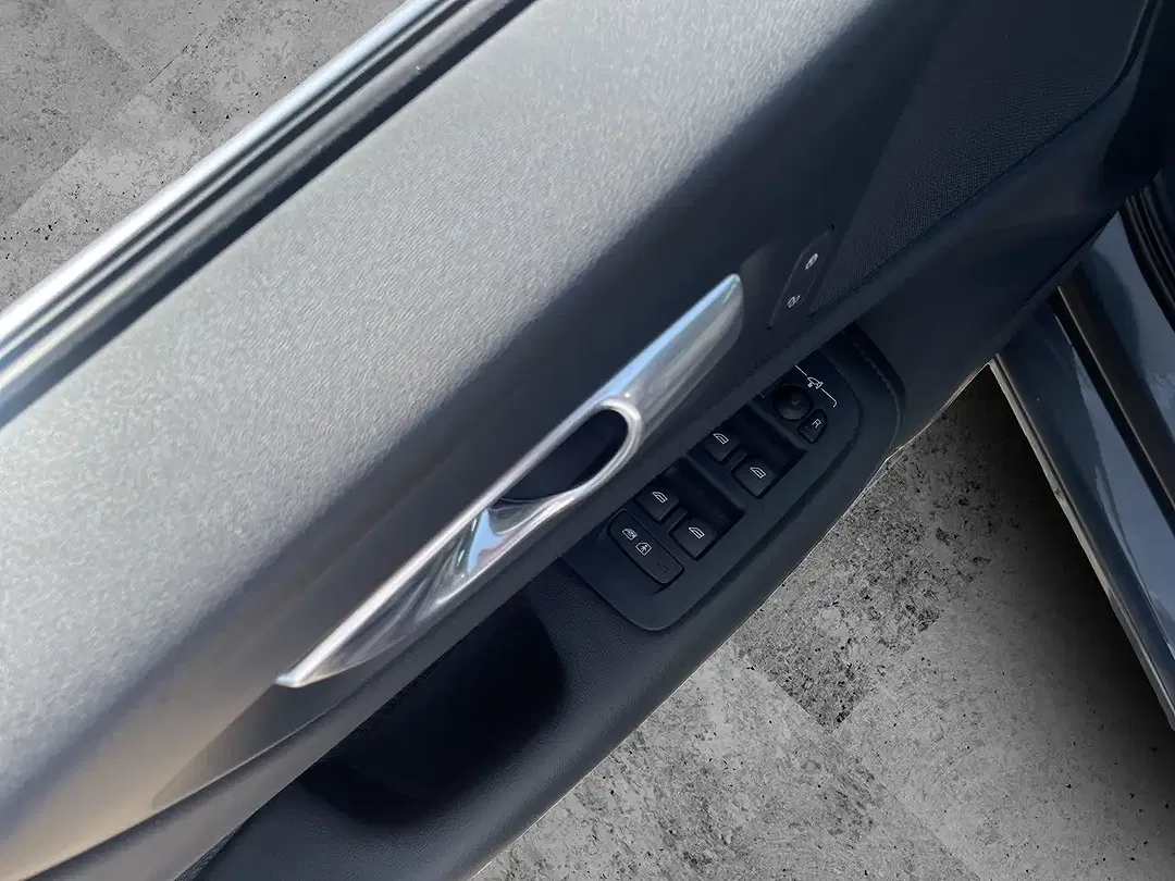 Volvo S60 Plus Dark - Thumbnail 15