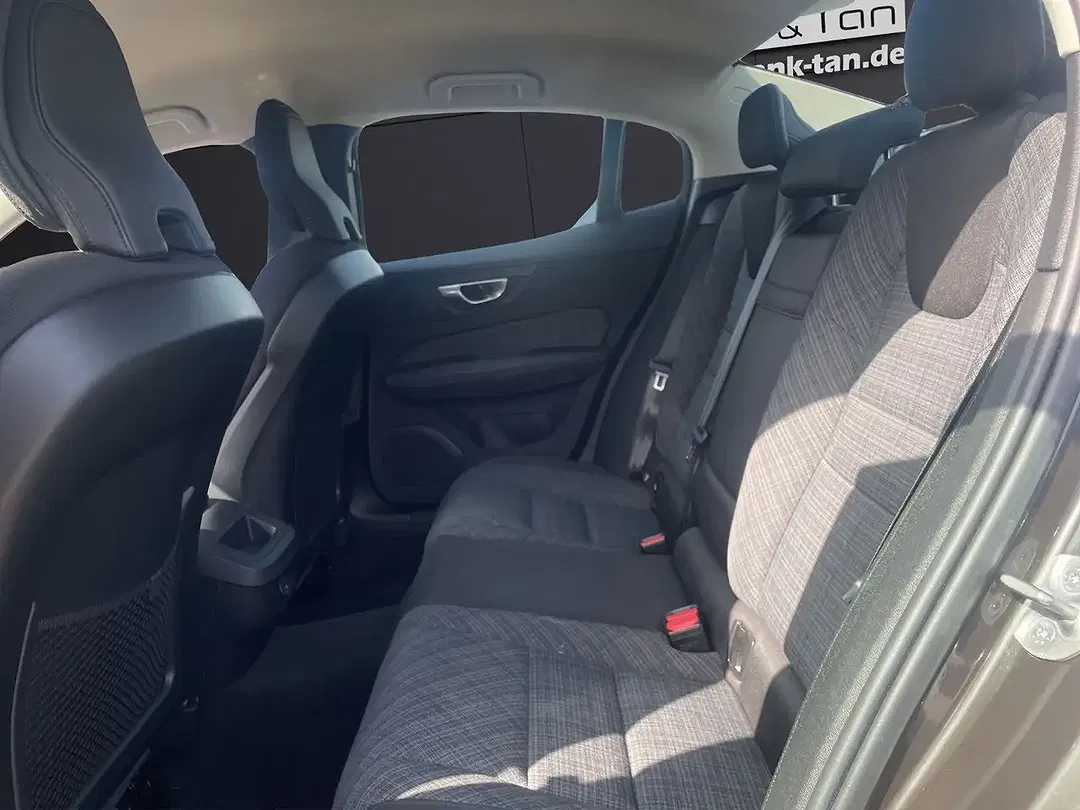 Volvo S60 Plus Dark - Thumbnail 16