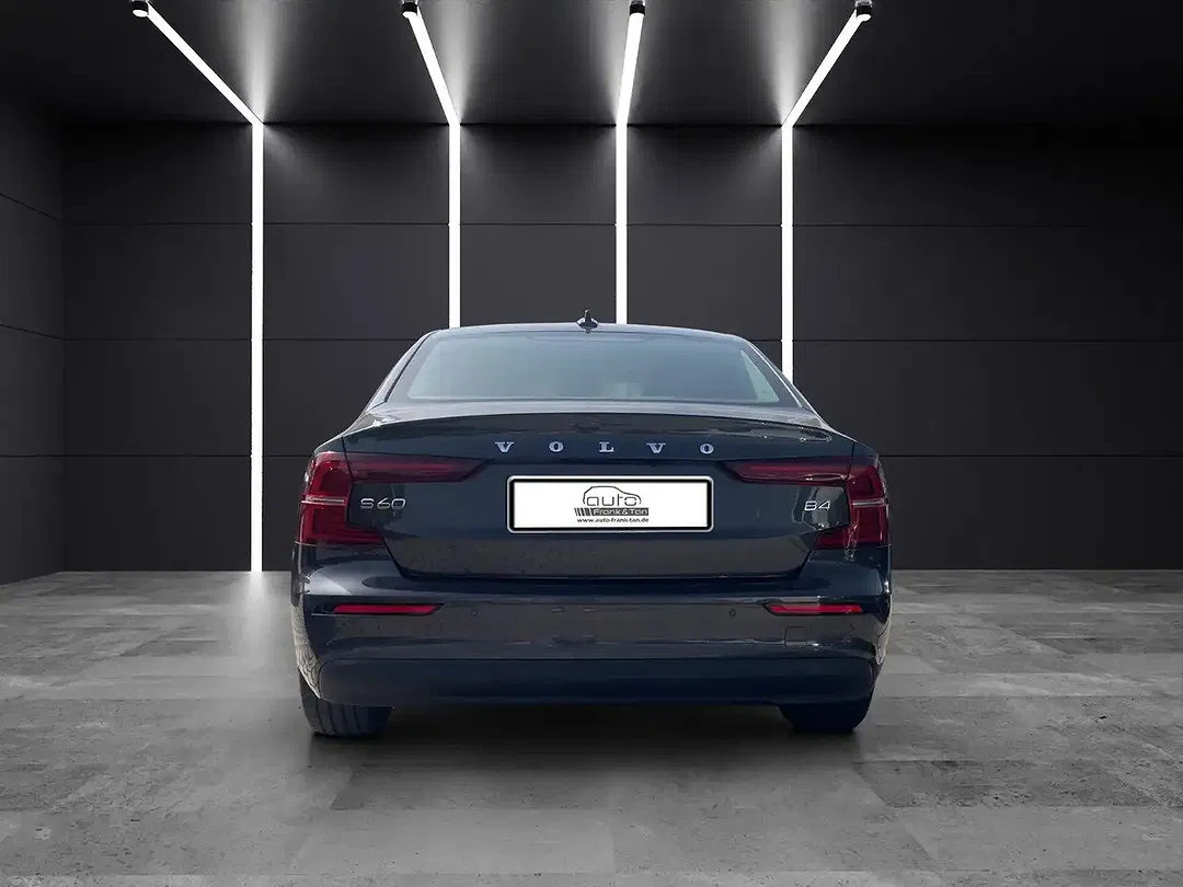 Volvo S60 Plus Dark - Thumbnail 5
