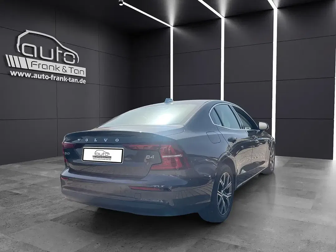 Volvo S60 Plus Dark - Thumbnail 6