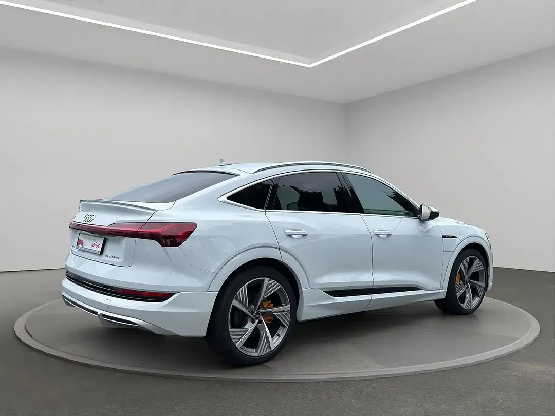 Audi e-tron 55 quattro S line - Thumbnail 3