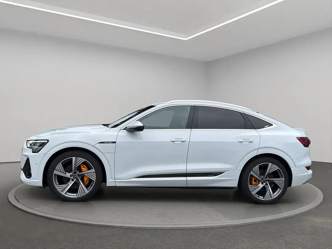 Audi e-tron 55 quattro S line - Thumbnail 4
