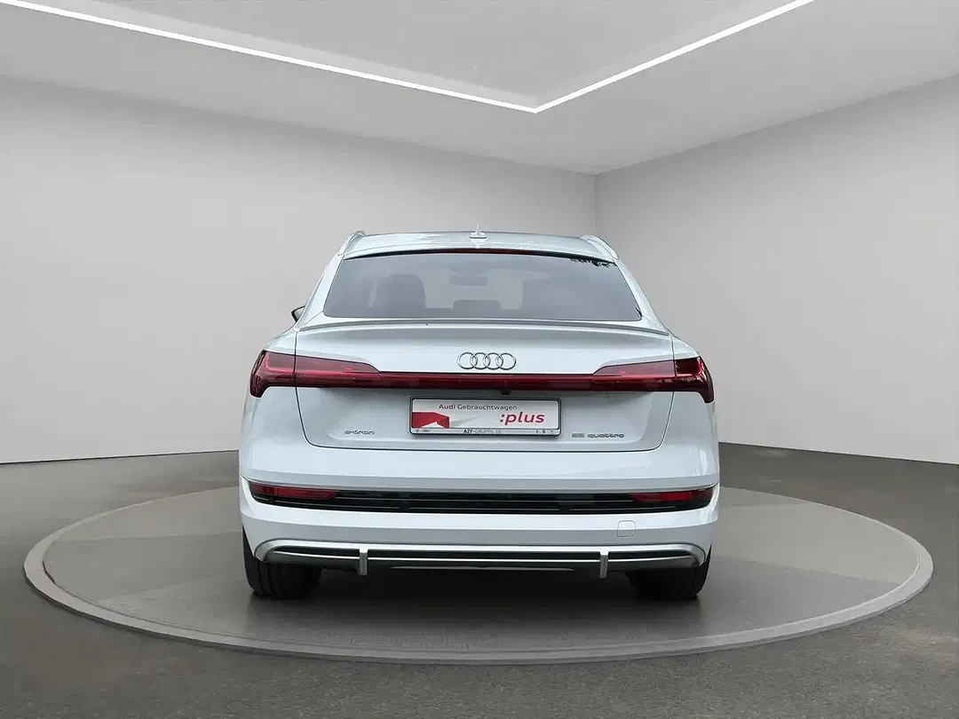 Audi e-tron 55 quattro S line - Thumbnail 6