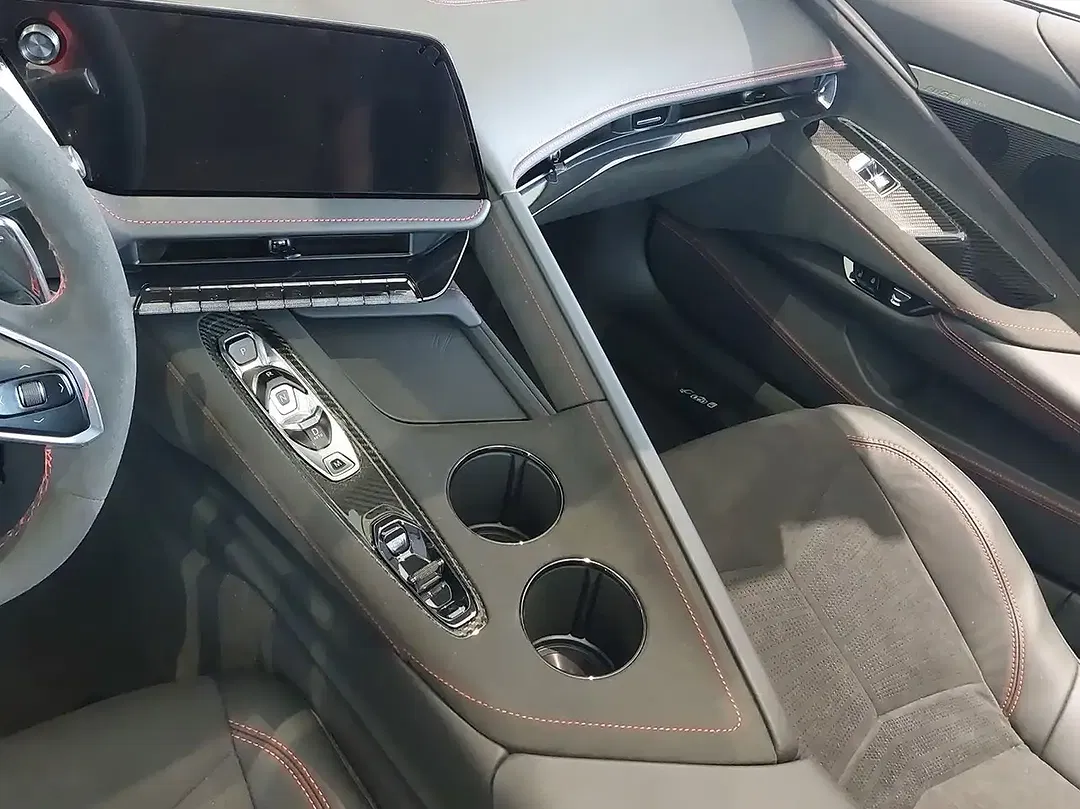 Corvette C8 Stingray Convertible 3LT - Thumbnail 14