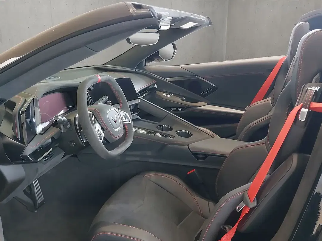 Corvette C8 Stingray Convertible 3LT - Thumbnail 9