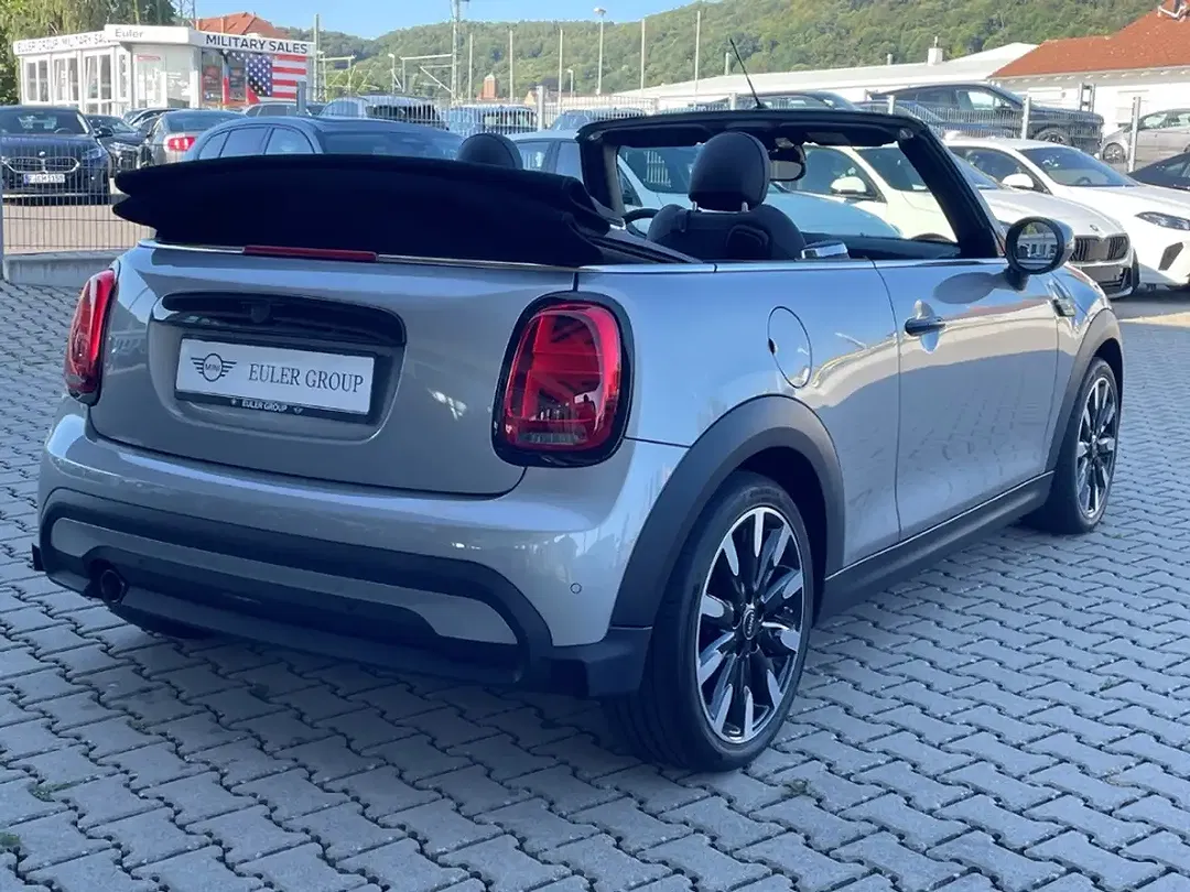 MINI Cooper Cabrio - Thumbnail 3