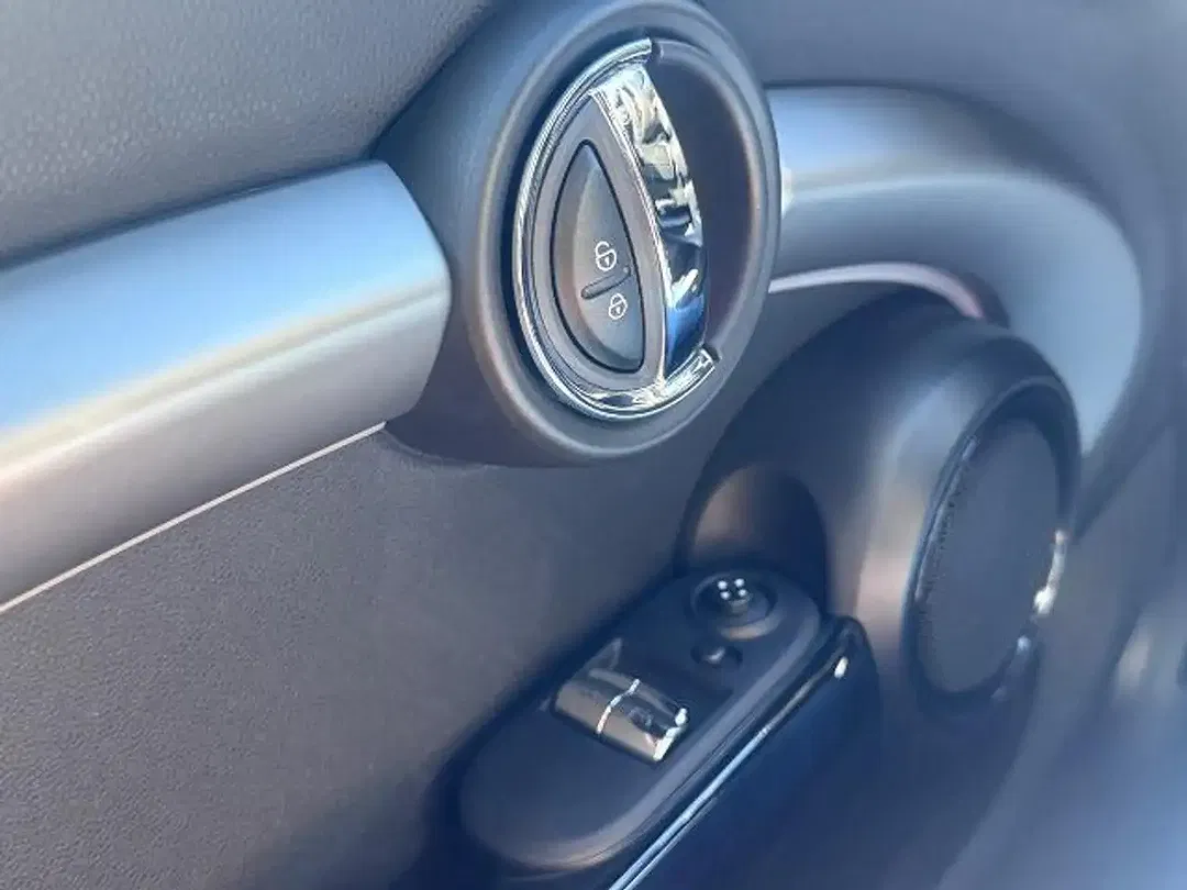 MINI Cooper S - Thumbnail 12