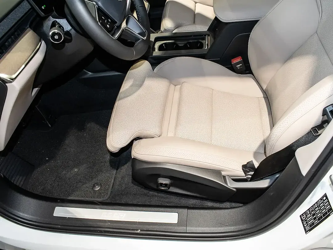 Volvo ES90 Single Motor Extended Range Ultra - Thumbnail 14
