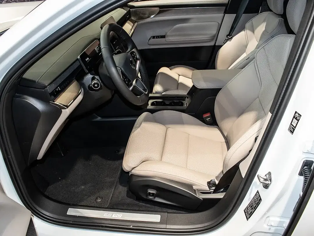 Volvo ES90 Single Motor Extended Range Ultra - foto 15