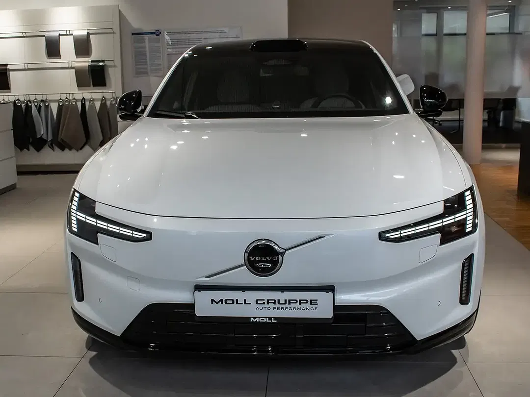 Volvo ES90 Single Motor Extended Range Ultra - Thumbnail 4