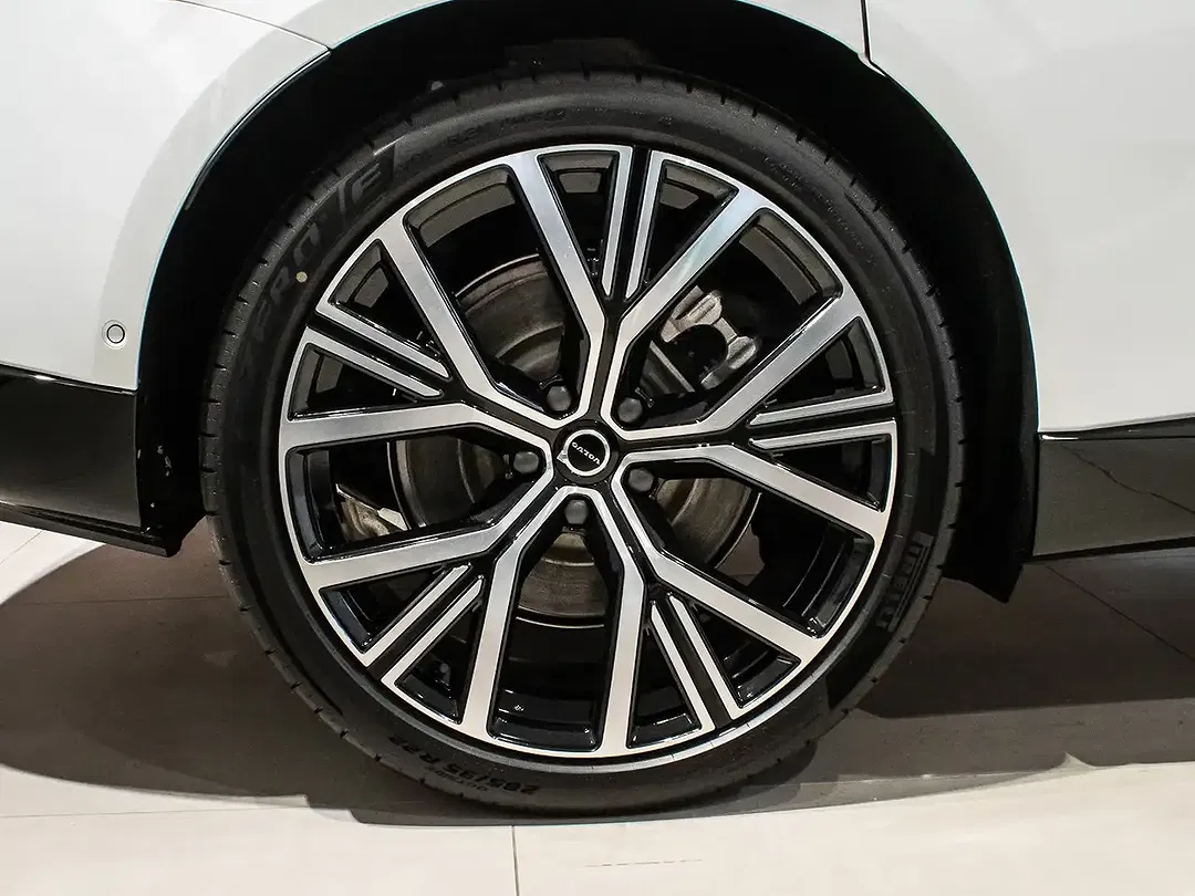 Volvo ES90 Single Motor Extended Range Ultra - Thumbnail 6