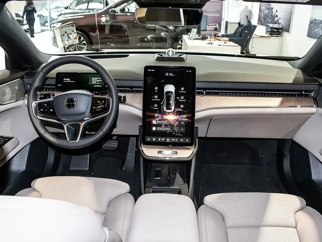 Volvo ES90 Single Motor Extended Range Ultra - Thumbnail 9