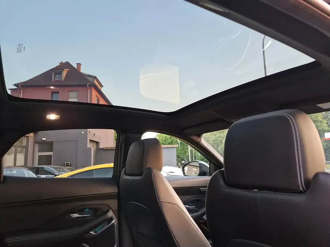 Jaguar E-Pace P300 4x4 R-Dynamic Black - Thumbnail 30
