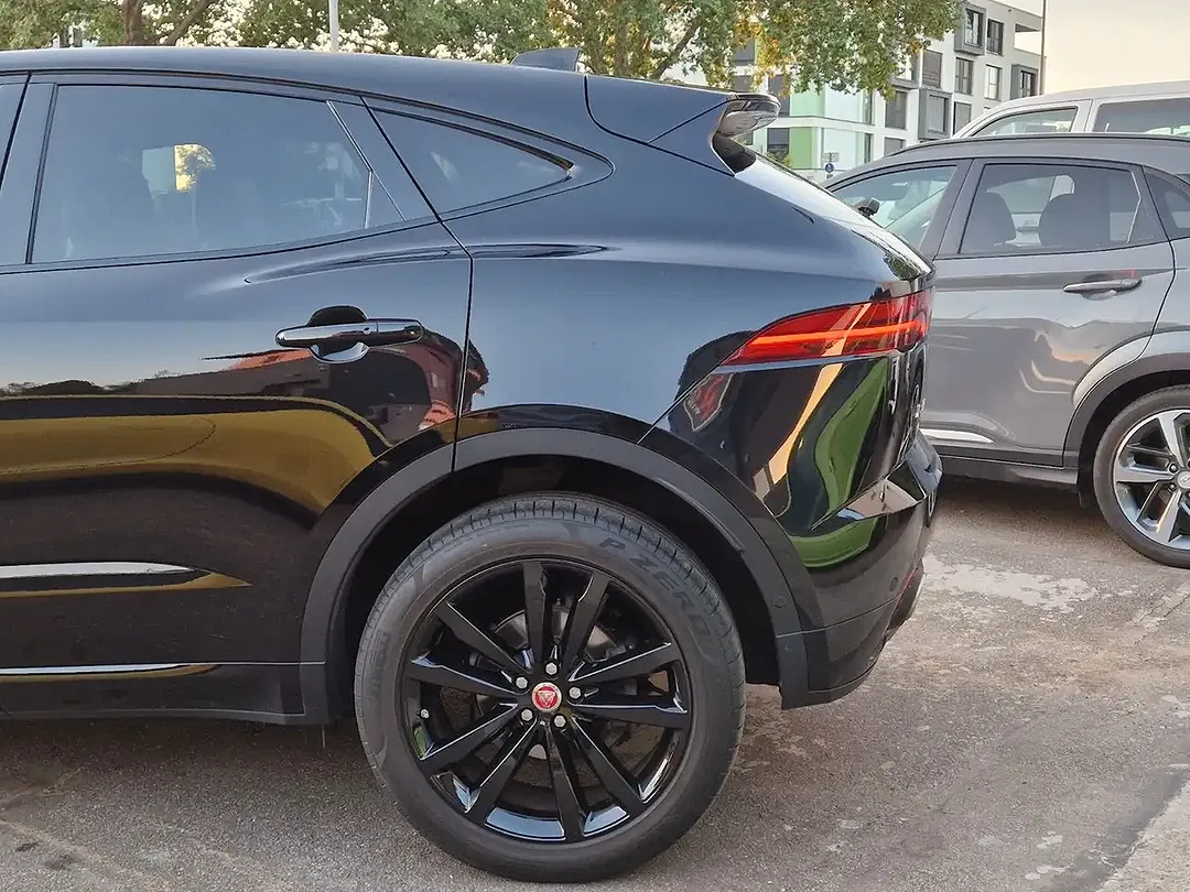 Jaguar E-Pace P300 4x4 R-Dynamic Black - Thumbnail 37