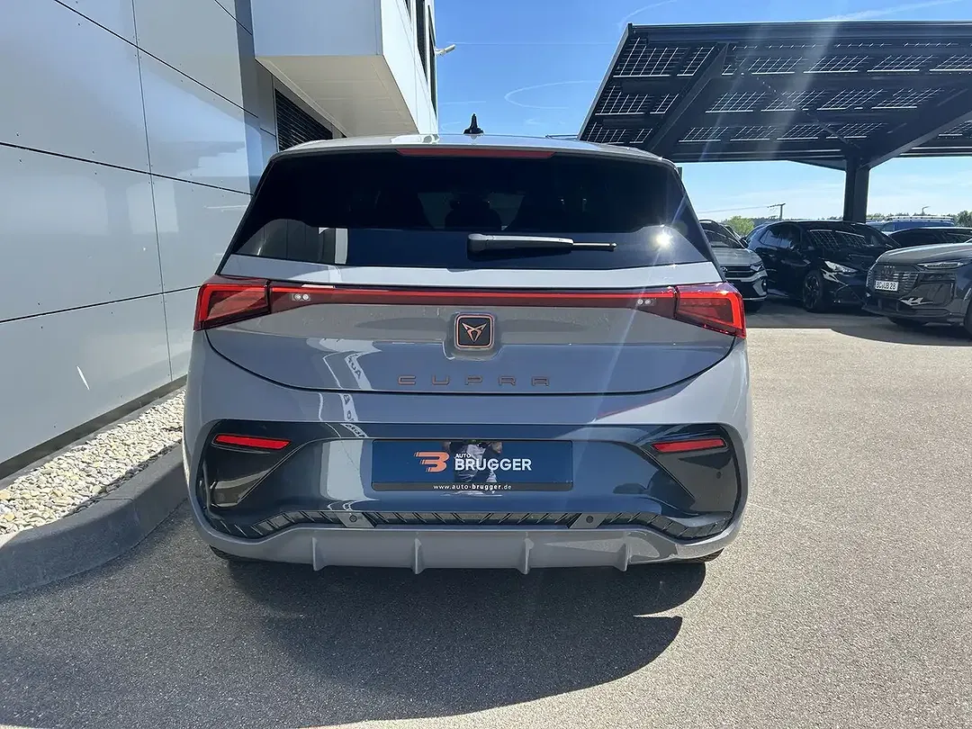CUPRA Born - Thumbnail 5