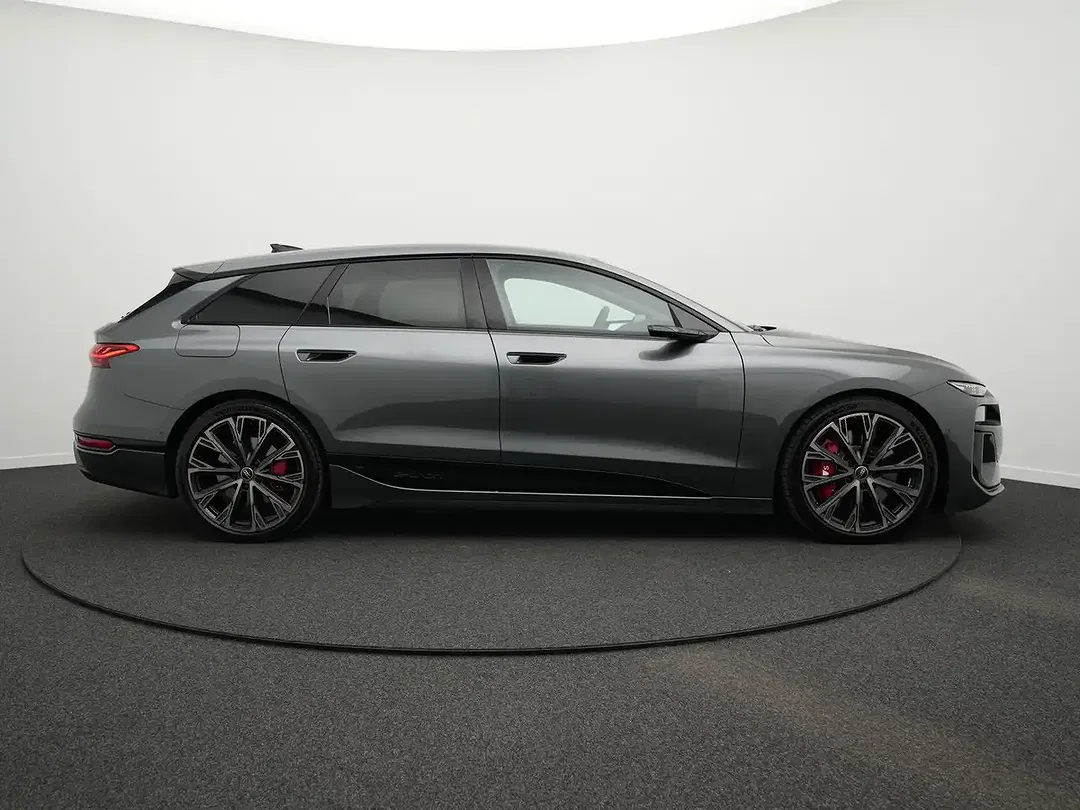 Audi S6 e-tron quattro - foto 14