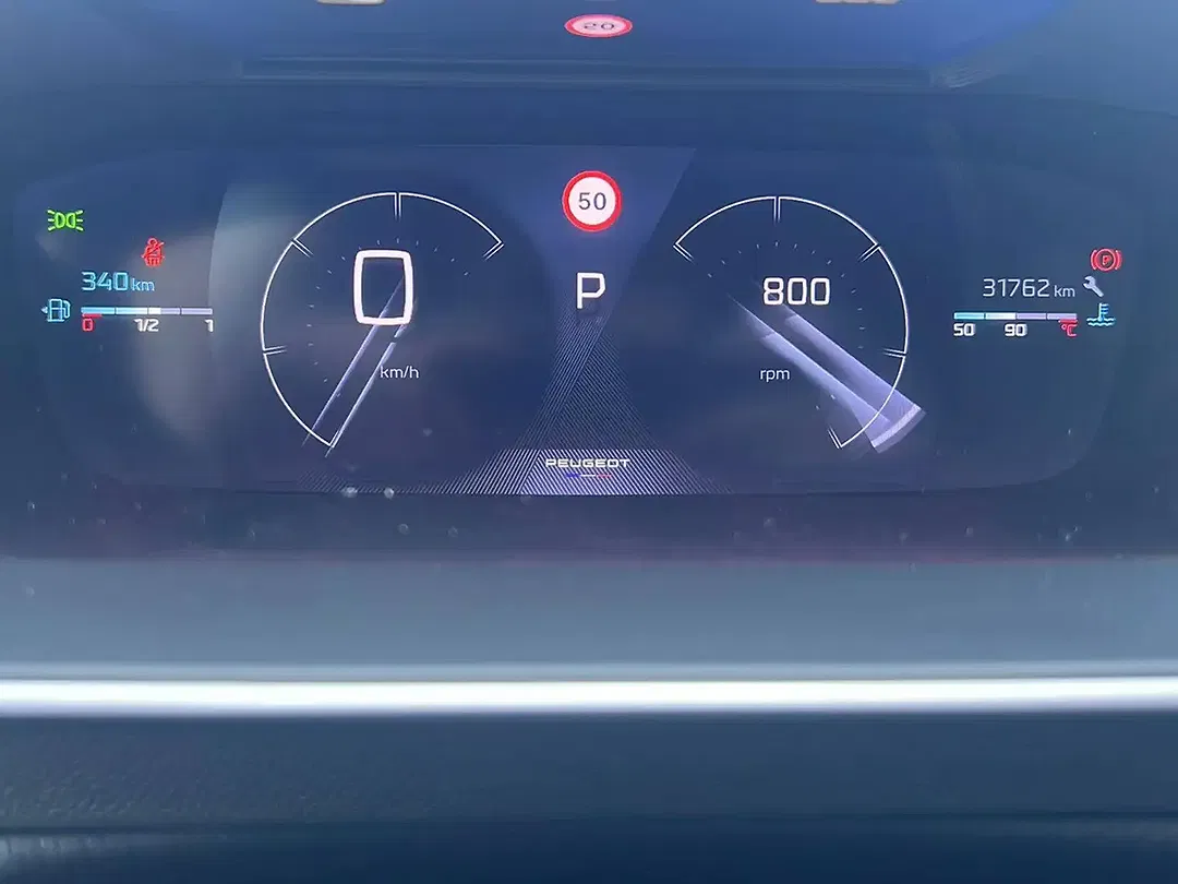 Peugeot 2008 GT - Thumbnail 13