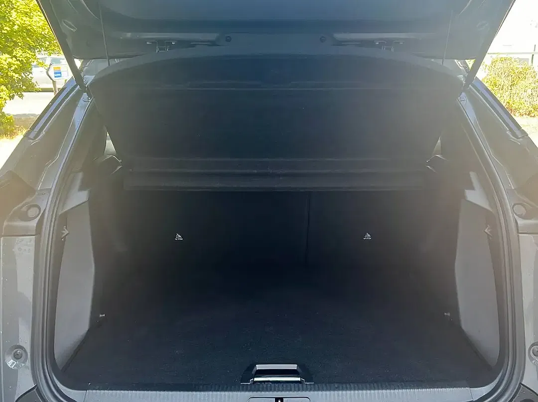 Peugeot 2008 GT - Thumbnail 7