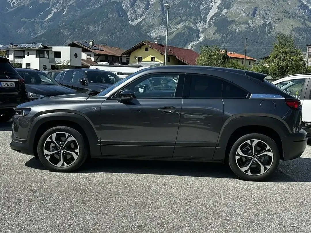 Mazda MX-30 R-EV Hybrid Makoto Urban - Thumbnail 3