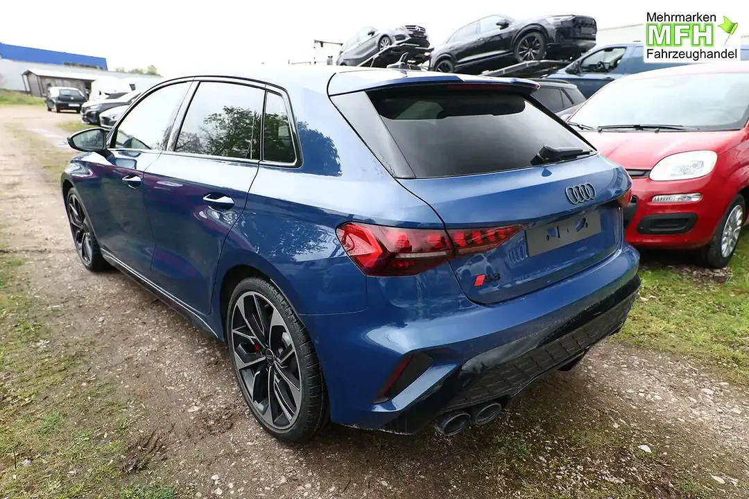 Audi S3 Matrix LED Sportback - Thumbnail 3