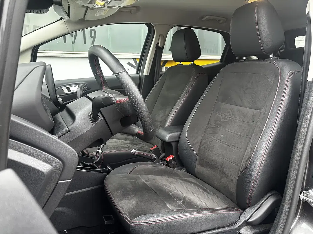 Ford EcoSport ST-Line - Thumbnail 13