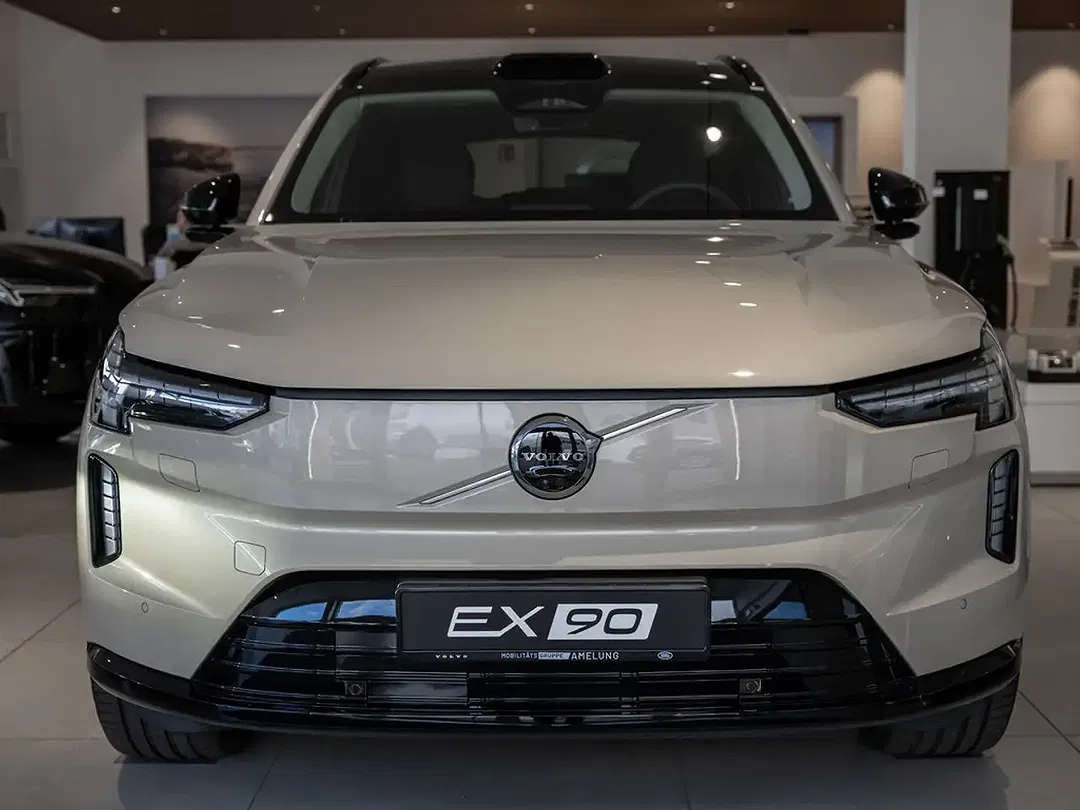 Volvo EX90 AWD Twin Motor Ultra - Thumbnail 3