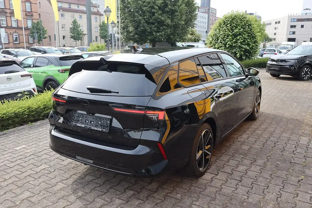 Opel Astra 1.2 GS Matrix LED - Thumbnail 2