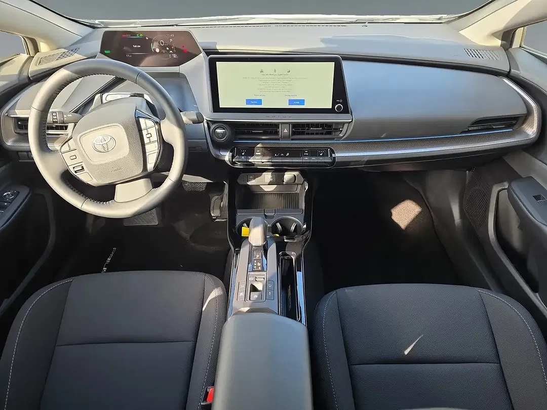 Toyota Prius Executive - Thumbnail 10