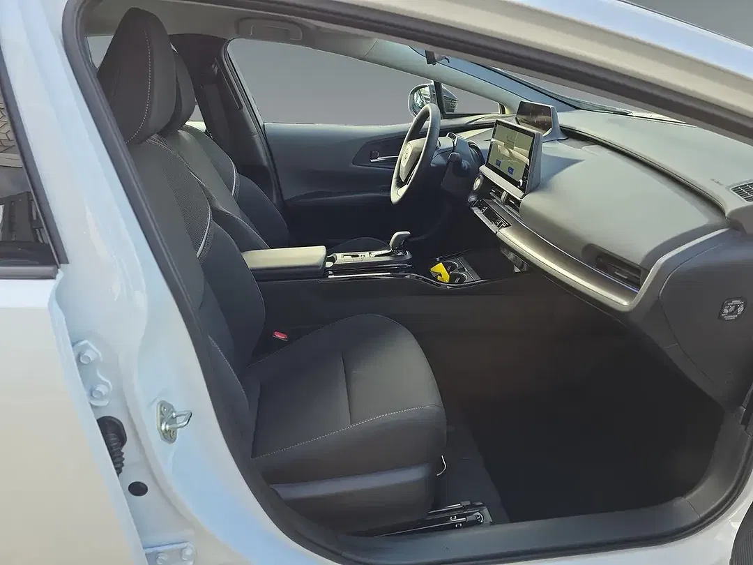 Toyota Prius Executive - Thumbnail 15