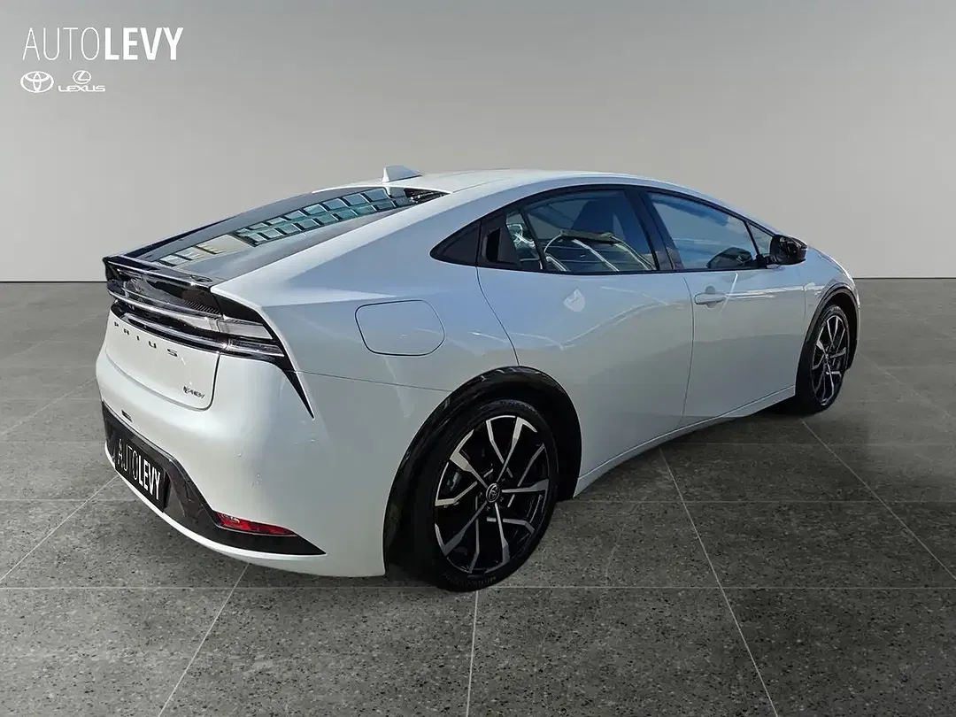 Toyota Prius Executive - Thumbnail 5