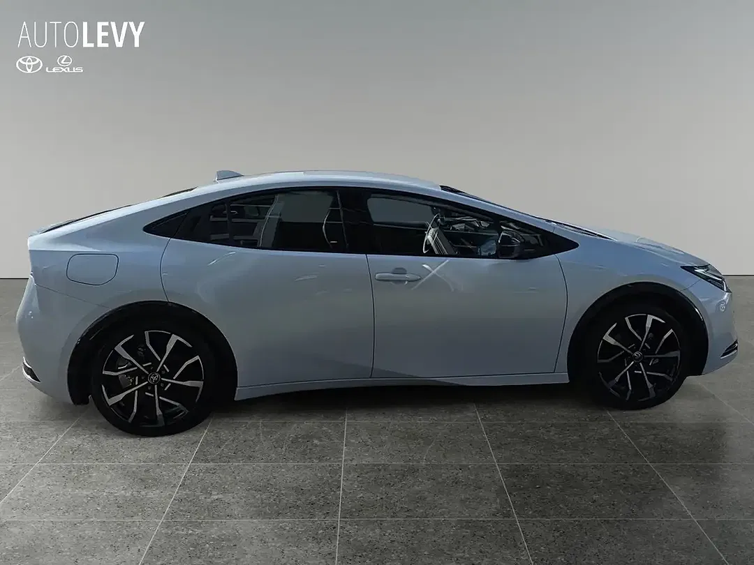 Toyota Prius Executive - Thumbnail 6