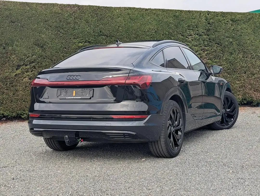 Audi Q8 e-tron S line - Thumbnail 3