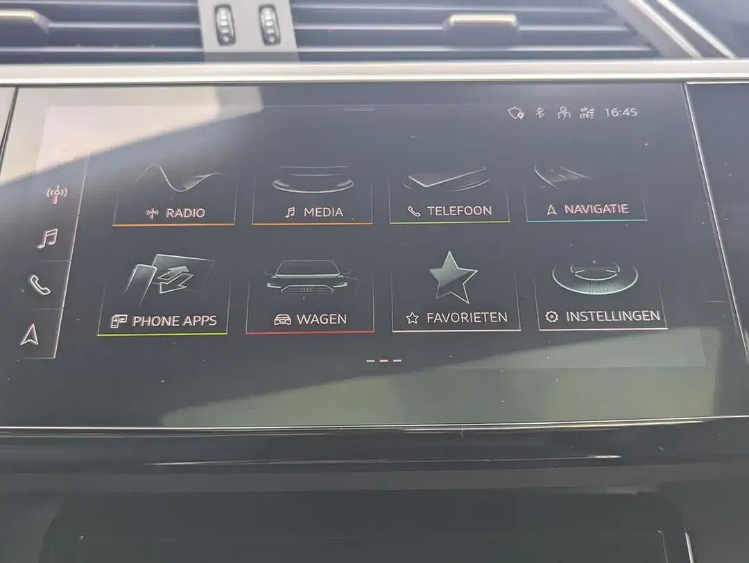 Audi Q8 e-tron S line - Thumbnail 8