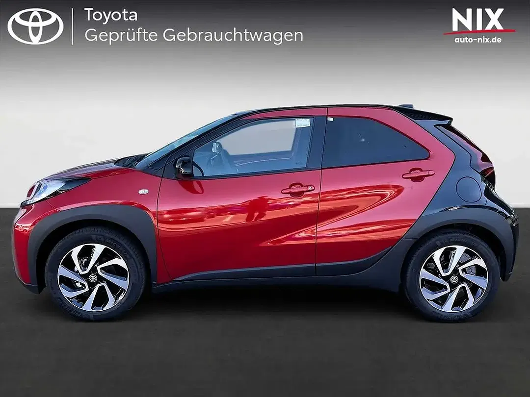 Toyota Aygo X AUT Teamplayer - Thumbnail 3
