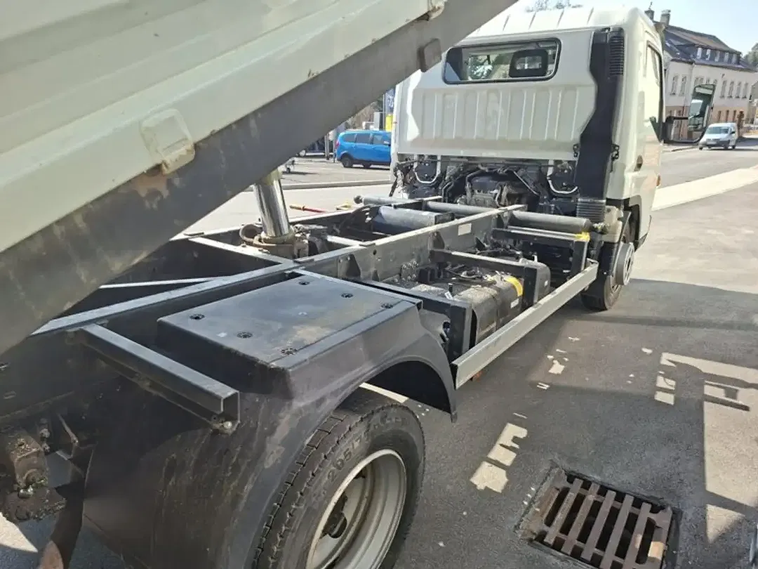 Mitsubishi Canter - Thumbnail 20