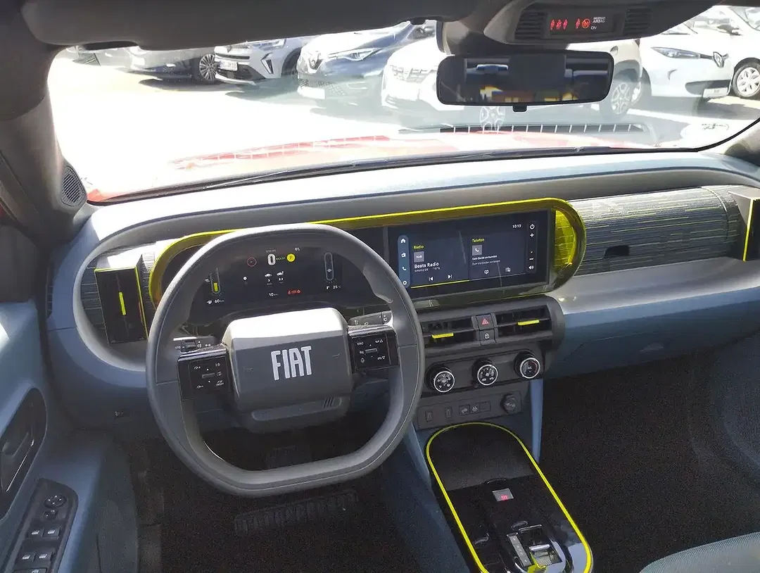 Fiat Grande Panda RED - Thumbnail 12