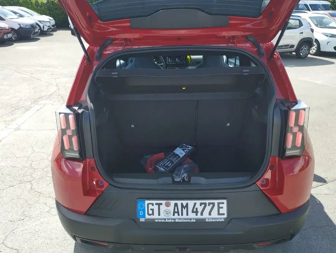 Fiat Grande Panda RED - Thumbnail 8