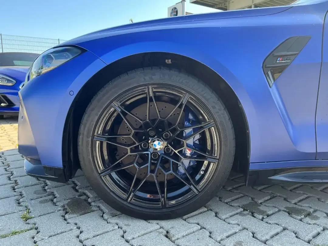 BMW M4 Competition Convertible - Thumbnail 4