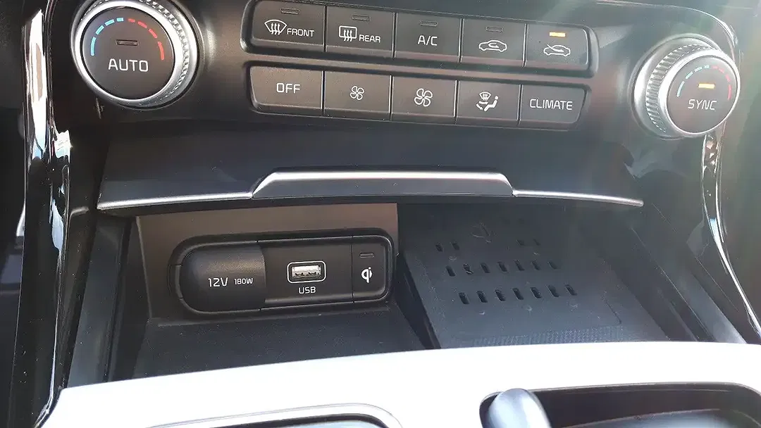 Kia Stinger 3.3 AWD GT - Thumbnail 14