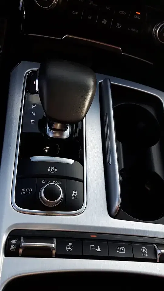 Kia Stinger 3.3 AWD GT - foto 15
