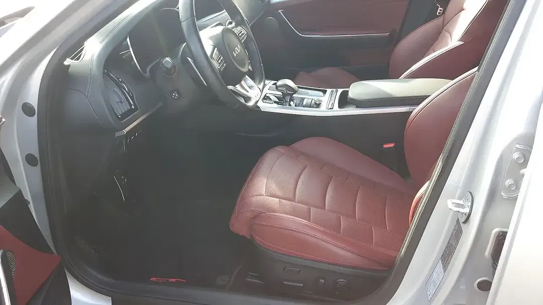 Kia Stinger 3.3 AWD GT - Thumbnail 8