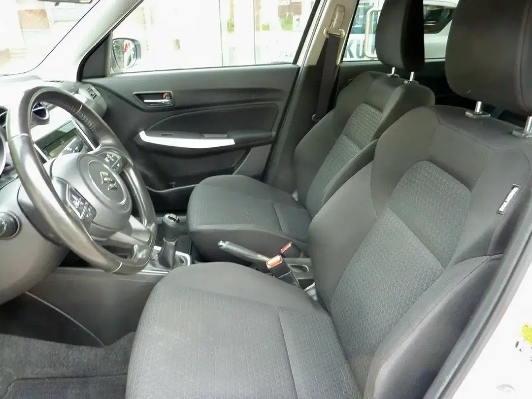 Suzuki Swift Hybrid Comfort - Thumbnail 5