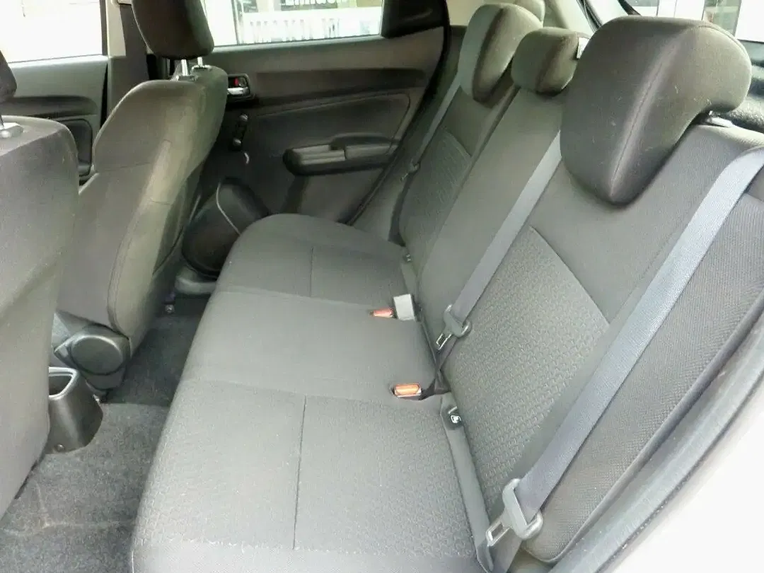 Suzuki Swift Hybrid Comfort - Thumbnail 6