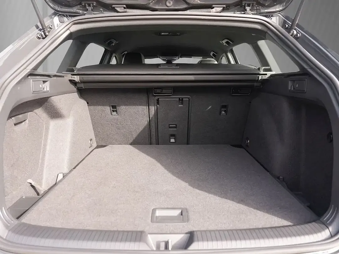 Volkswagen Golf Variant 1.5 eTSI DSG R-Line - Thumbnail 6