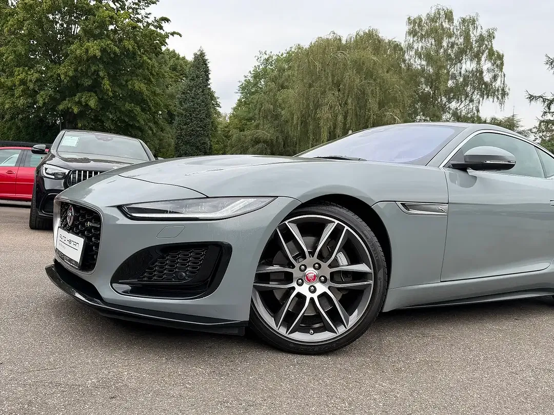 Jaguar F-Type P300 R-Dynamic - Thumbnail 11