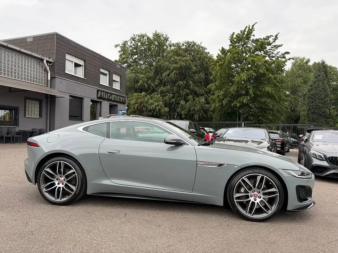 Jaguar F-Type P300 R-Dynamic - Thumbnail 7