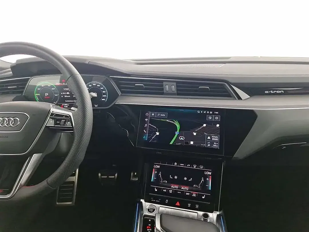 Audi Q8 e-tron 55 quattro Sportback S line - Thumbnail 13