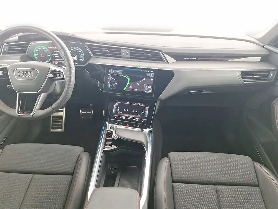Audi Q8 e-tron 55 quattro Sportback S line - Thumbnail 19